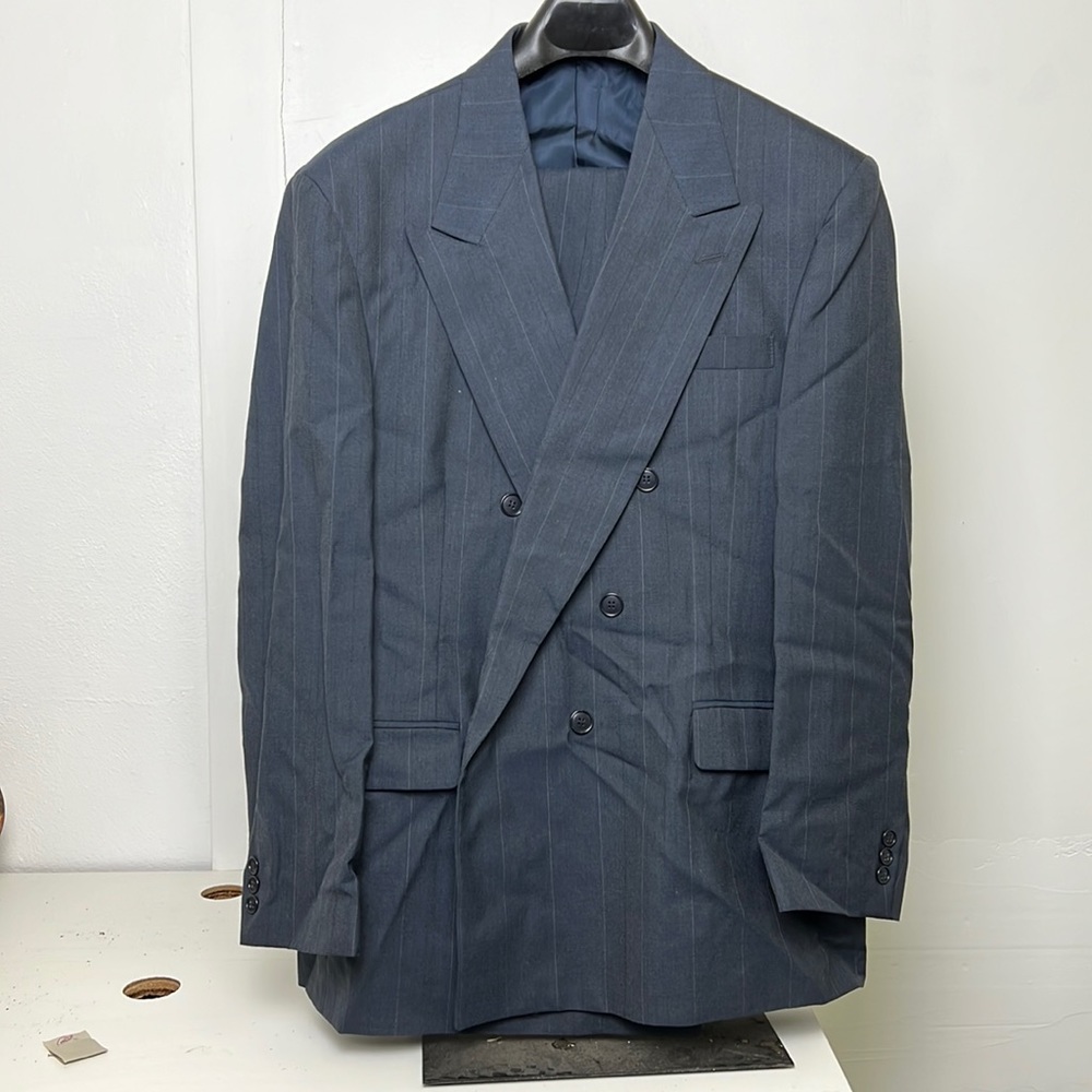 Men’s vintage Navy blue Pinstriped Suit